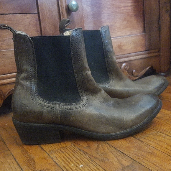 Frye Carson chelsea boots - Picture 2 of 10